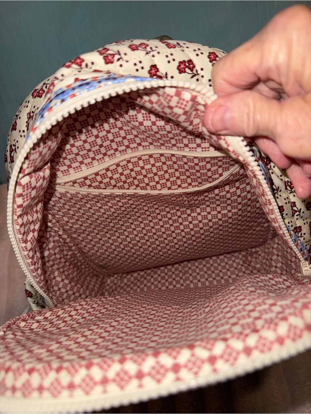 Vera Bradley Small Banbury Backpack in the Rachel Ditsy pattern, NWOT - Picture 7 of 9